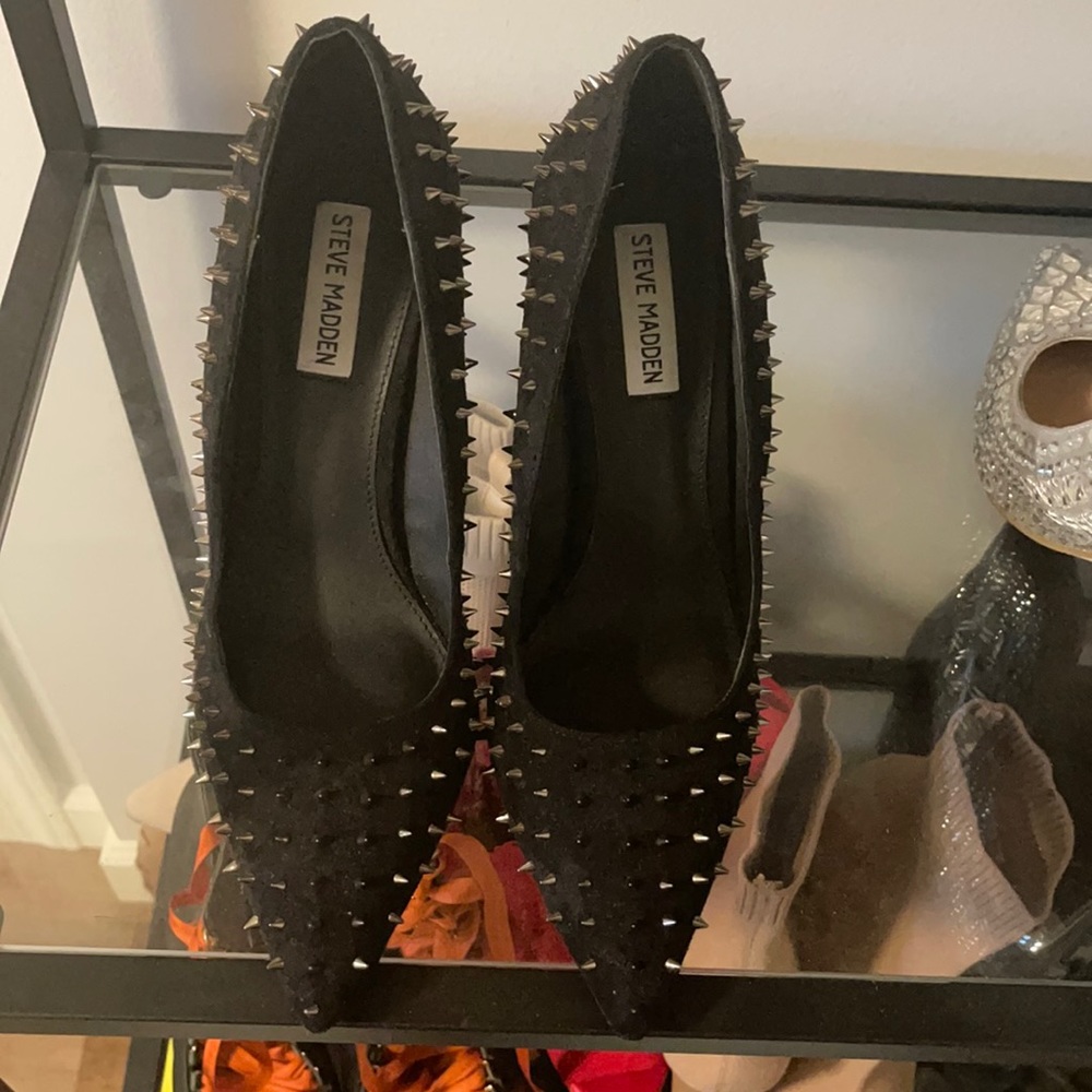 Black spikes heels